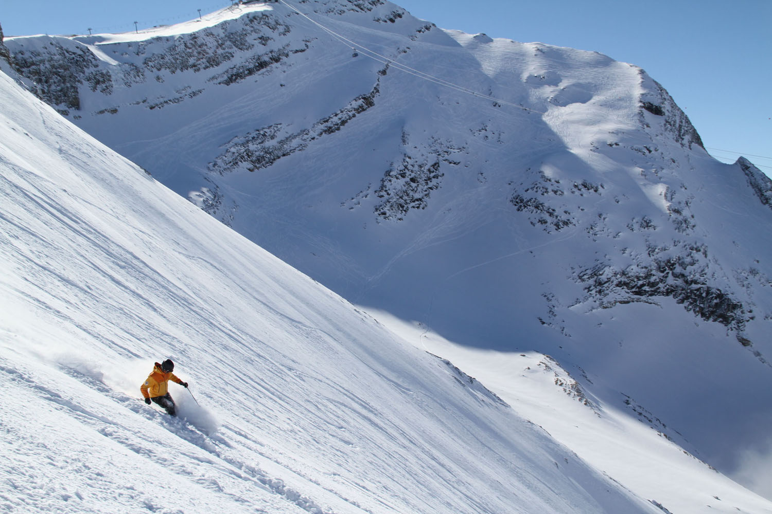 A Guide to Skiing the Swiss Alps